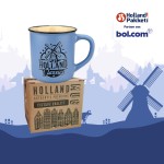 Holland cadeaupakket XXL nr 5 met 2 talig Holland boek | Hollandse cadeautjes | Pakket met diverse Hollandse lekkernijen